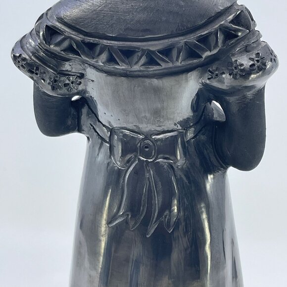 vintage oaxacan barro negro (black clay) woman figurine braided hair repaired - Picture 7 of 12